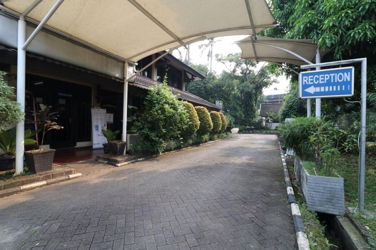 C'One Hotel Pulomas Jakarta Ngoại thất bức ảnh