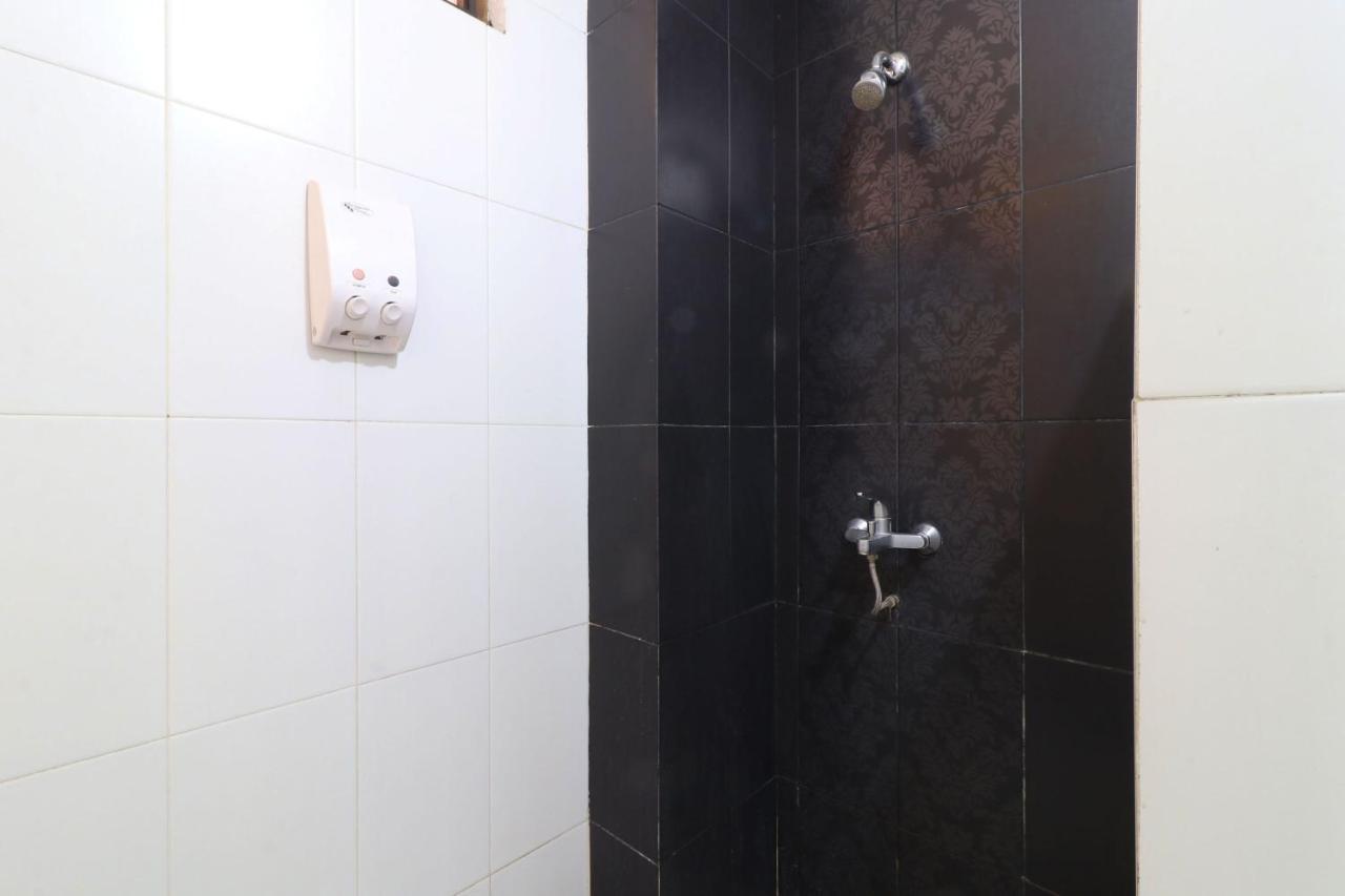 C'One Hotel Pulomas Jakarta Ngoại thất bức ảnh