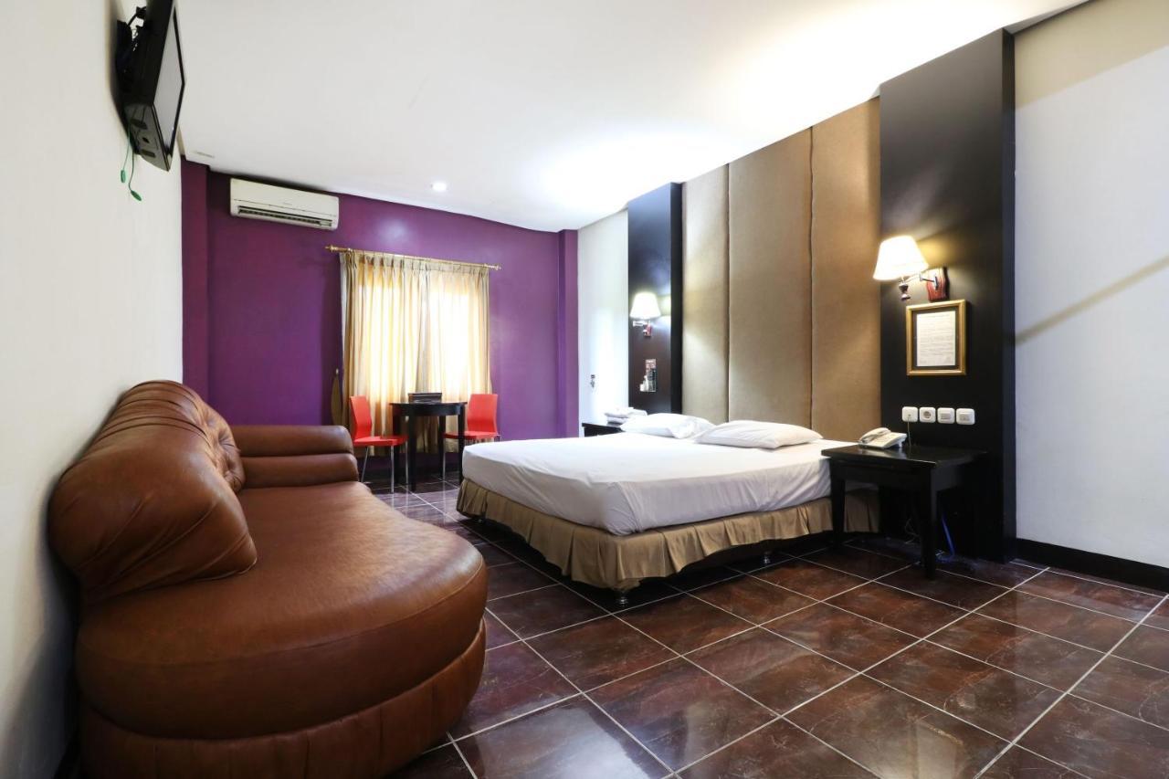C'One Hotel Pulomas Jakarta Ngoại thất bức ảnh