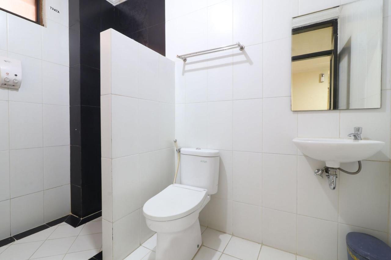 C'One Hotel Pulomas Jakarta Ngoại thất bức ảnh