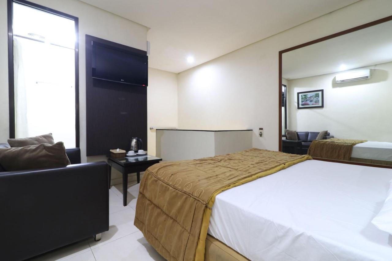 C'One Hotel Pulomas Jakarta Ngoại thất bức ảnh
