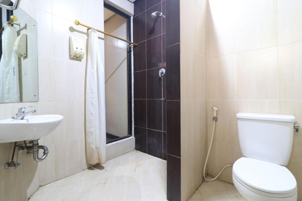 C'One Hotel Pulomas Jakarta Ngoại thất bức ảnh