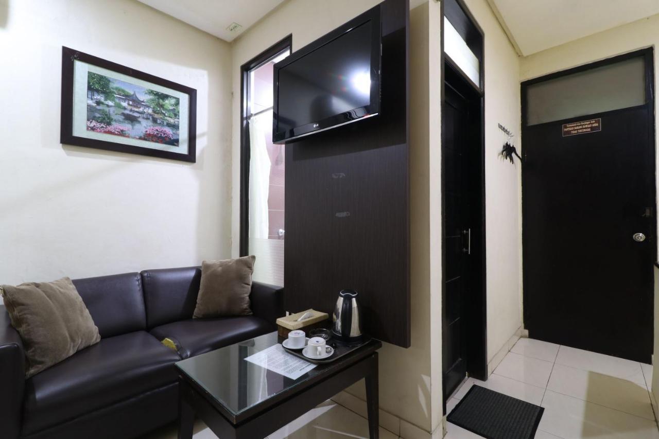 C'One Hotel Pulomas Jakarta Ngoại thất bức ảnh
